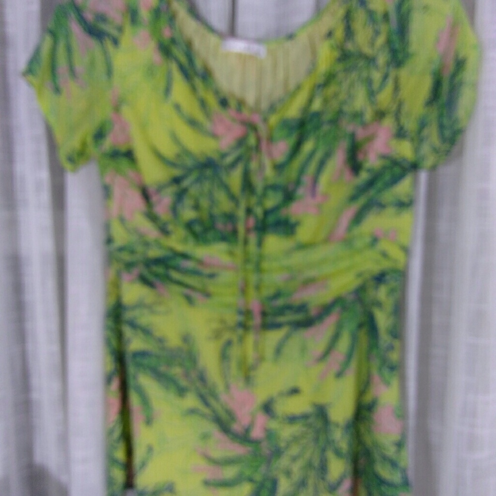 e s h a k i t size med tropical Georgette blouse